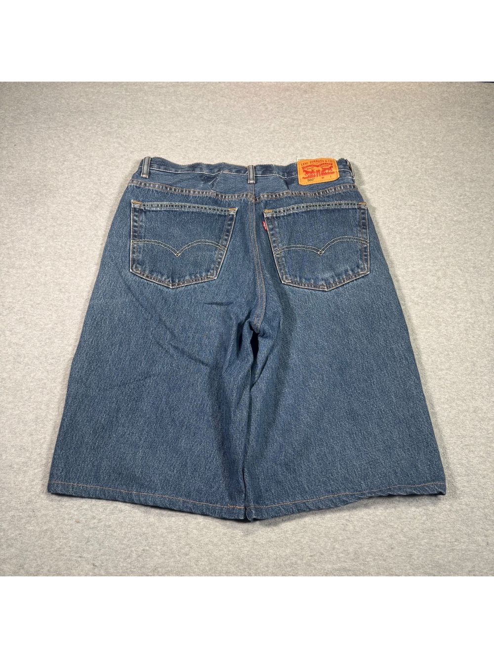 90s Baggy dark wash Levi jorts